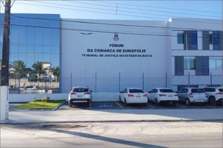 Diplomação do prefeito e vereadores eleitos em Eunápolis será no dia 17/12 9