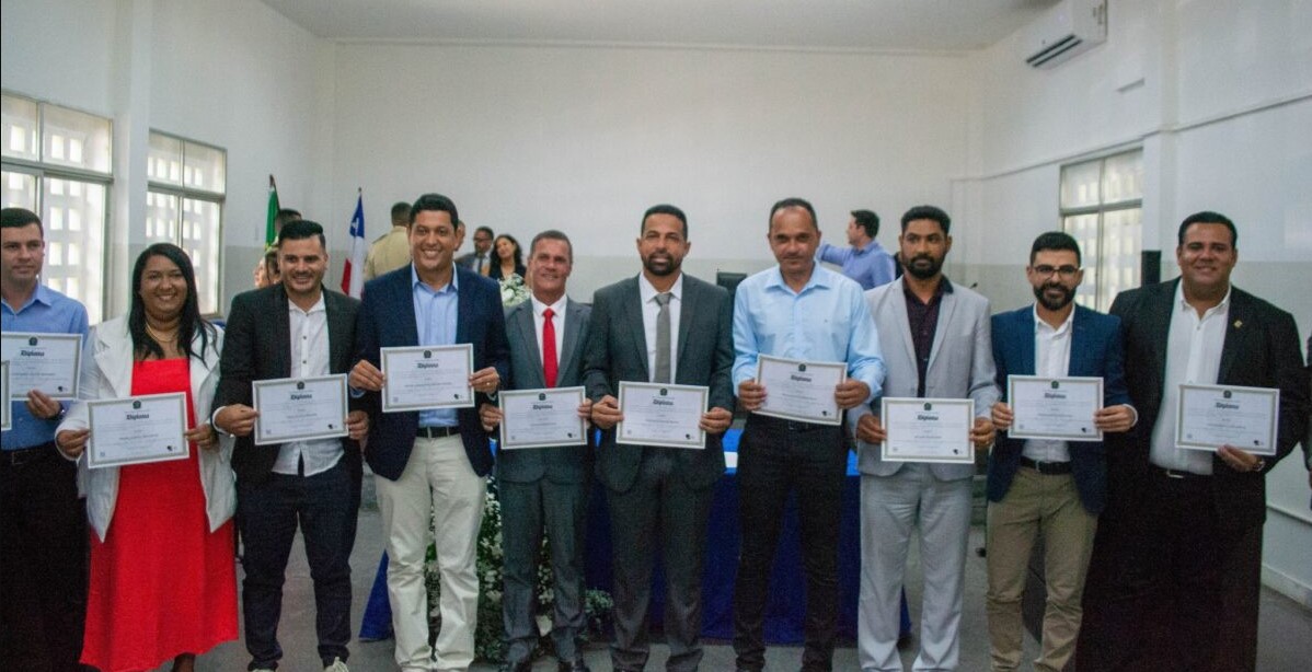 Justiça Eleitoral diploma Rafael Gandhi como novo prefeito de Guaratinga 5