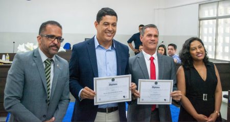 Justiça Eleitoral diploma Rafael Gandhi como novo prefeito de Guaratinga 7