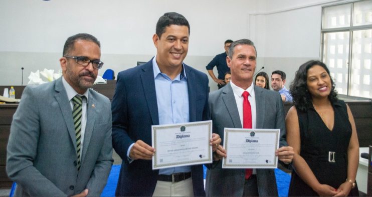 Justiça Eleitoral diploma Rafael Gandhi como novo prefeito de Guaratinga 4