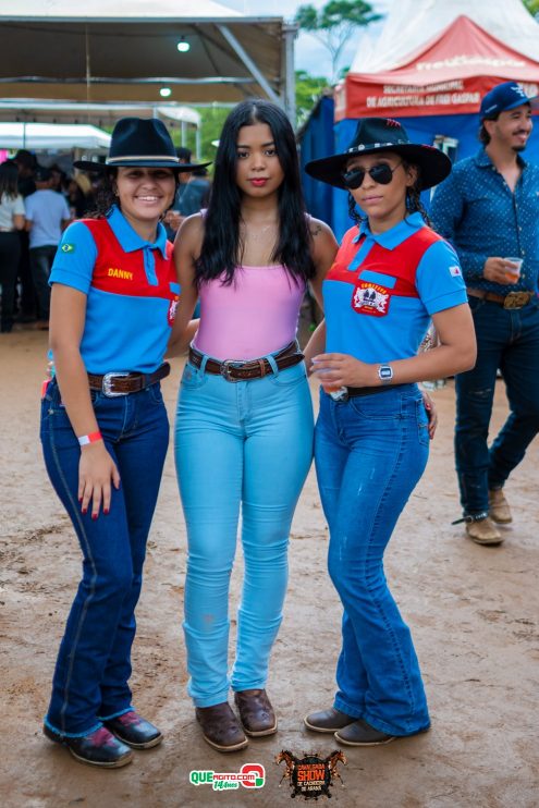 Cavaleiros e amazonas lotam as ruas de Cachoeira do Aranã, durante a Cavalgada Show 41