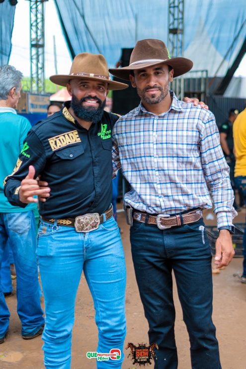 Cavaleiros e amazonas lotam as ruas de Cachoeira do Aranã, durante a Cavalgada Show 70