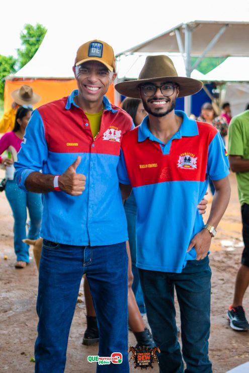 Cavaleiros e amazonas lotam as ruas de Cachoeira do Aranã, durante a Cavalgada Show 76