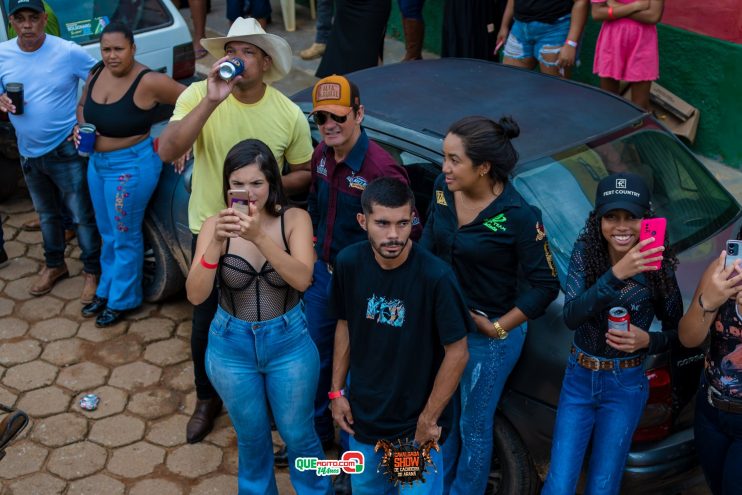 Cavaleiros e amazonas lotam as ruas de Cachoeira do Aranã, durante a Cavalgada Show 145