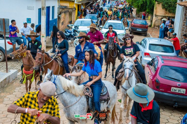 Cavaleiros e amazonas lotam as ruas de Cachoeira do Aranã, durante a Cavalgada Show 149