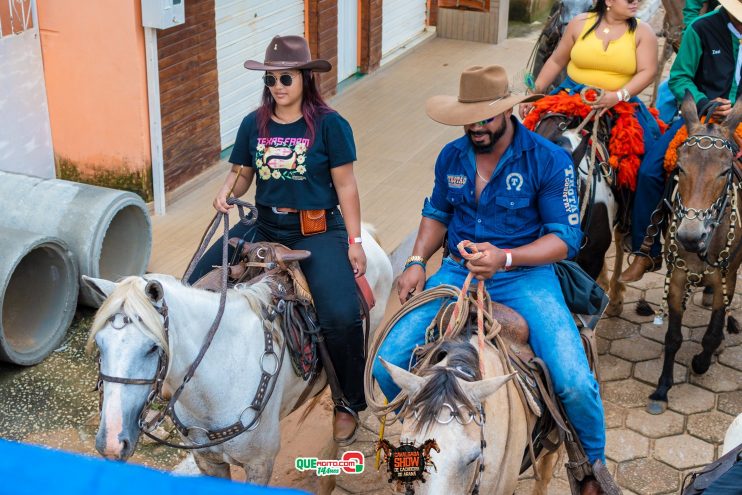 Cavaleiros e amazonas lotam as ruas de Cachoeira do Aranã, durante a Cavalgada Show 167