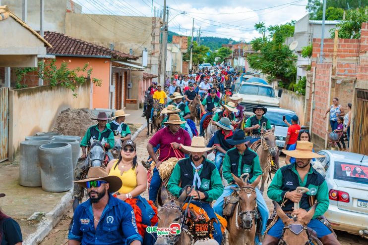 Cavaleiros e amazonas lotam as ruas de Cachoeira do Aranã, durante a Cavalgada Show 169