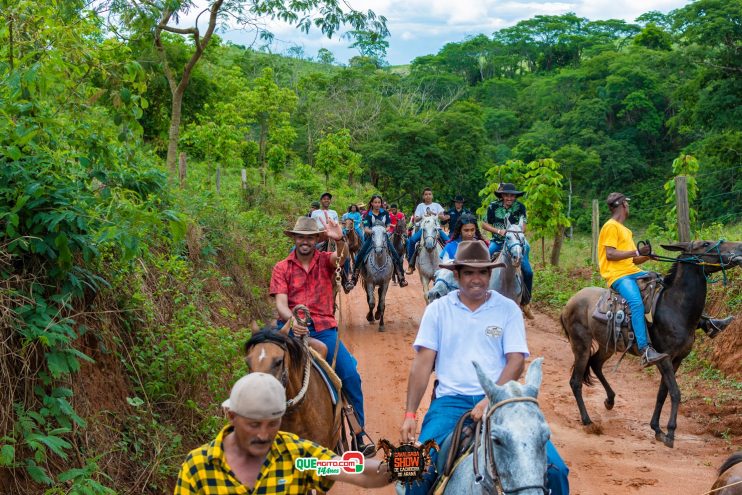 Cavaleiros e amazonas lotam as ruas de Cachoeira do Aranã, durante a Cavalgada Show 206