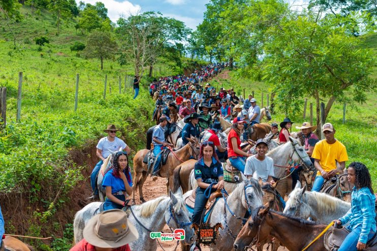 Cavaleiros e amazonas lotam as ruas de Cachoeira do Aranã, durante a Cavalgada Show 217