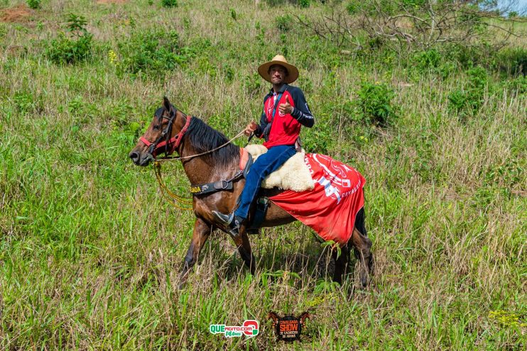 Cavaleiros e amazonas lotam as ruas de Cachoeira do Aranã, durante a Cavalgada Show 243