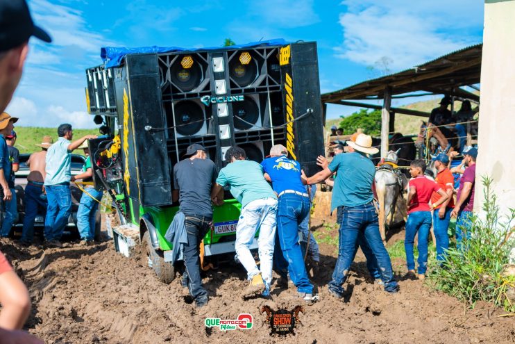 Cavaleiros e amazonas lotam as ruas de Cachoeira do Aranã, durante a Cavalgada Show 257