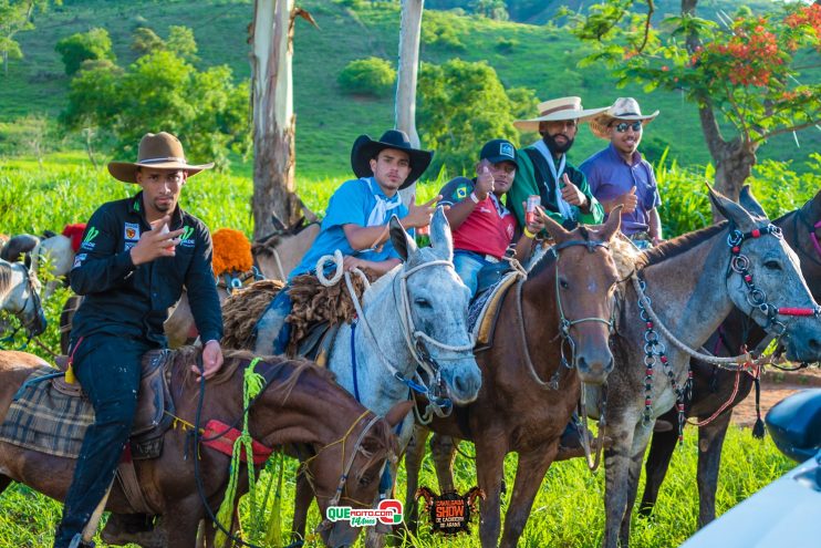 Cavaleiros e amazonas lotam as ruas de Cachoeira do Aranã, durante a Cavalgada Show 282