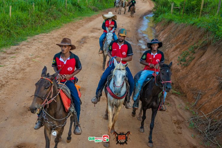 Cavaleiros e amazonas lotam as ruas de Cachoeira do Aranã, durante a Cavalgada Show 289