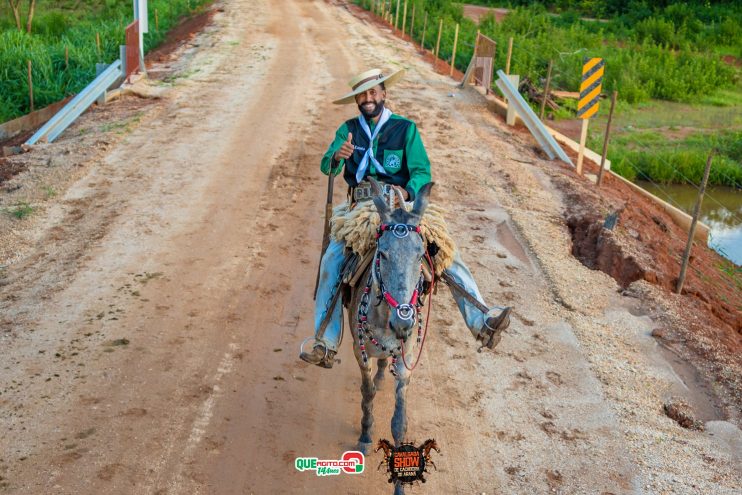 Cavaleiros e amazonas lotam as ruas de Cachoeira do Aranã, durante a Cavalgada Show 294