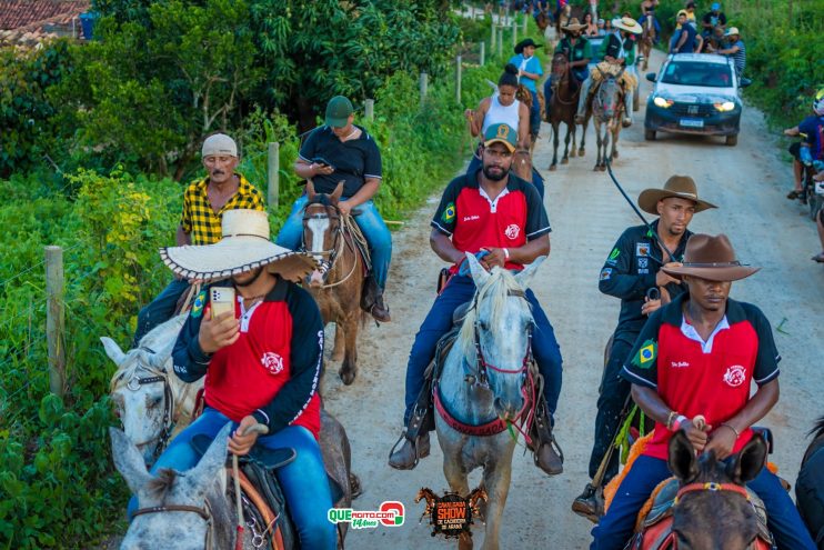 Cavaleiros e amazonas lotam as ruas de Cachoeira do Aranã, durante a Cavalgada Show 307