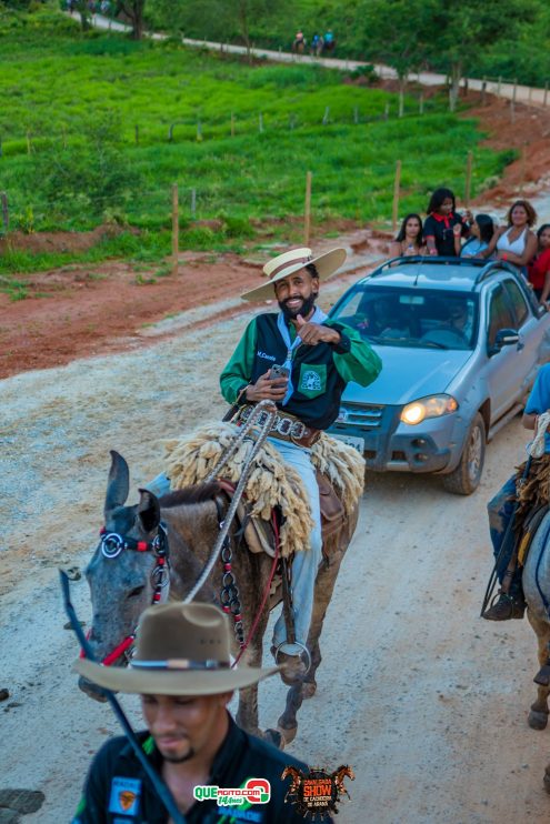 Cavaleiros e amazonas lotam as ruas de Cachoeira do Aranã, durante a Cavalgada Show 313