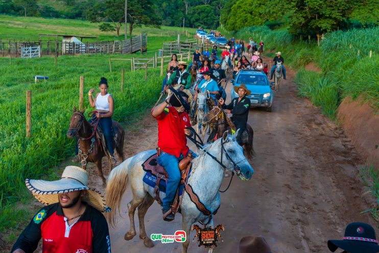 Cavaleiros e amazonas lotam as ruas de Cachoeira do Aranã, durante a Cavalgada Show 315