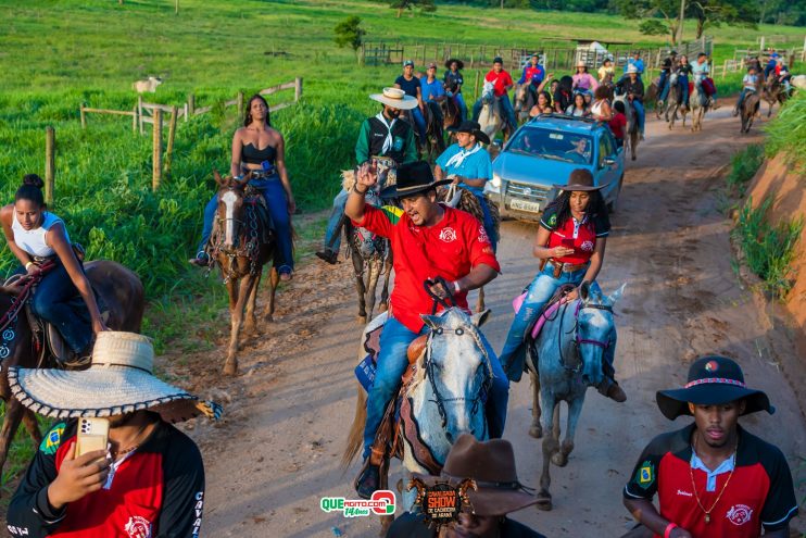 Cavaleiros e amazonas lotam as ruas de Cachoeira do Aranã, durante a Cavalgada Show 319