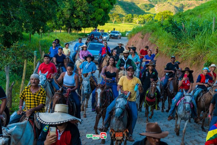 Cavaleiros e amazonas lotam as ruas de Cachoeira do Aranã, durante a Cavalgada Show 322