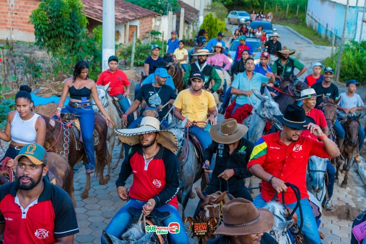 Cavaleiros e amazonas lotam as ruas de Cachoeira do Aranã, durante a Cavalgada Show 326