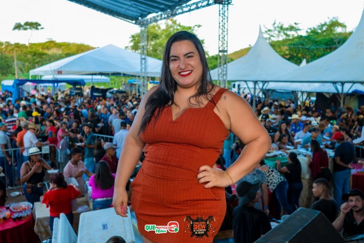 Cavaleiros e amazonas lotam as ruas de Cachoeira do Aranã, durante a Cavalgada Show 358