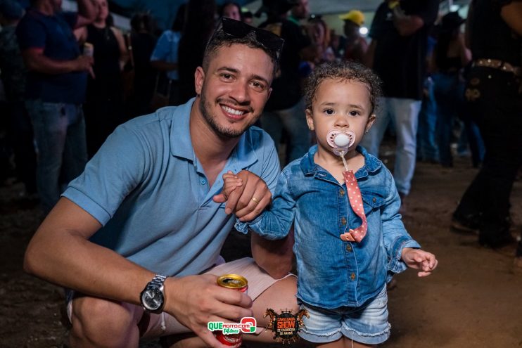 Cavaleiros e amazonas lotam as ruas de Cachoeira do Aranã, durante a Cavalgada Show 373