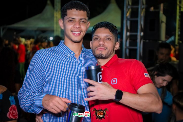 Cavaleiros e amazonas lotam as ruas de Cachoeira do Aranã, durante a Cavalgada Show 436