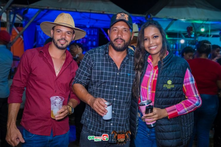 Cavaleiros e amazonas lotam as ruas de Cachoeira do Aranã, durante a Cavalgada Show 466