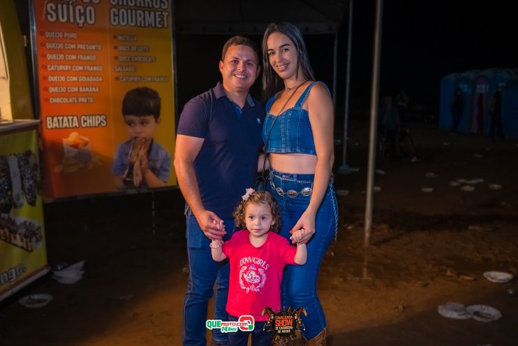 Cavaleiros e amazonas lotam as ruas de Cachoeira do Aranã, durante a Cavalgada Show 472