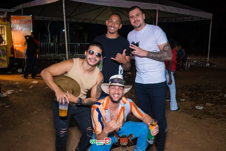 Cavaleiros e amazonas lotam as ruas de Cachoeira do Aranã, durante a Cavalgada Show 488