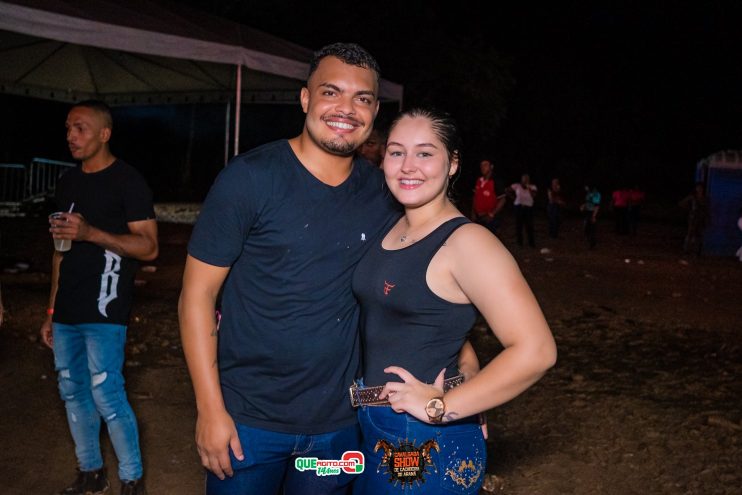 Cavaleiros e amazonas lotam as ruas de Cachoeira do Aranã, durante a Cavalgada Show 494