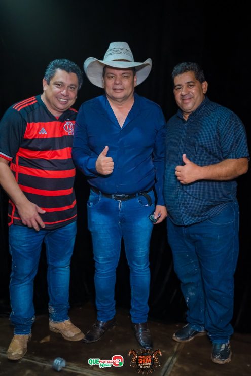 Cavaleiros e amazonas lotam as ruas de Cachoeira do Aranã, durante a Cavalgada Show 520