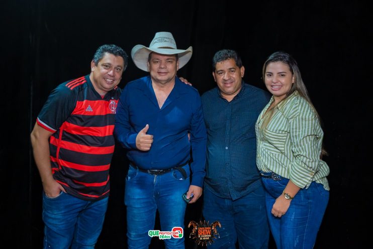 Cavaleiros e amazonas lotam as ruas de Cachoeira do Aranã, durante a Cavalgada Show 524