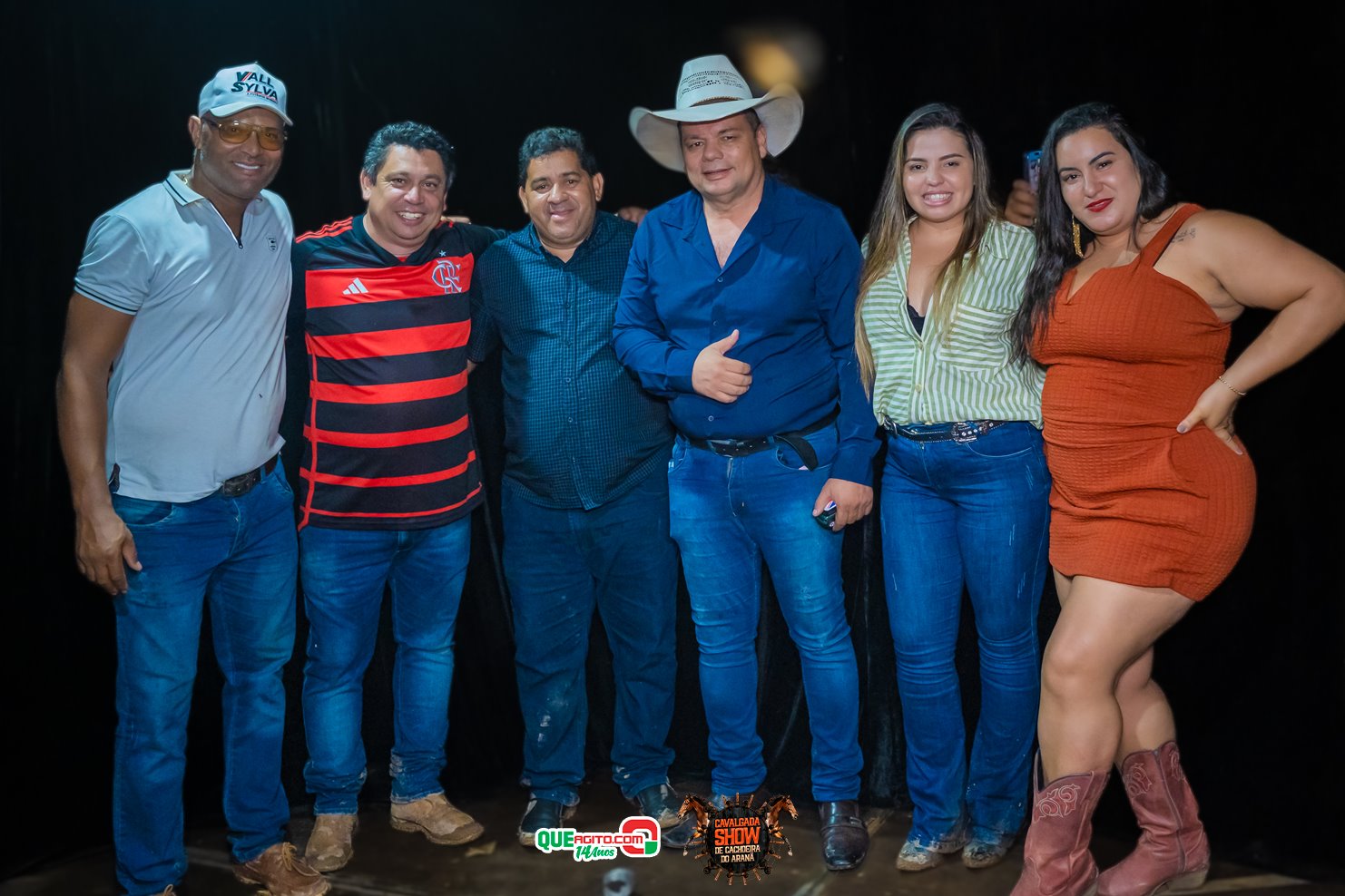 Cavaleiros e amazonas lotam as ruas de Cachoeira do Aranã, durante a Cavalgada Show 20