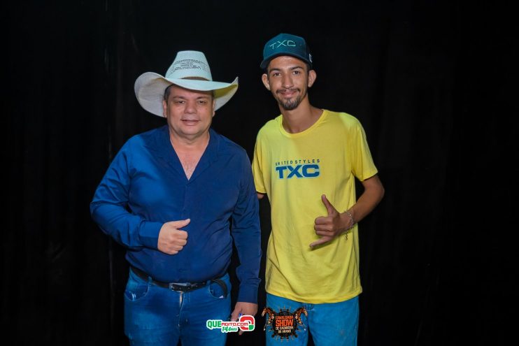 Cavaleiros e amazonas lotam as ruas de Cachoeira do Aranã, durante a Cavalgada Show 533