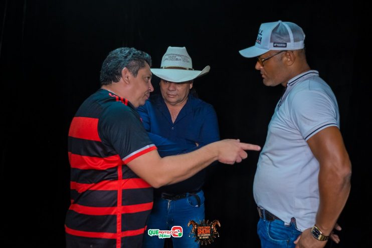 Cavaleiros e amazonas lotam as ruas de Cachoeira do Aranã, durante a Cavalgada Show 536