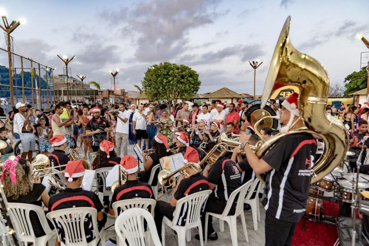 Porto Seguro: Natal do Bem leva magia e alegria para a Praça da Família 15