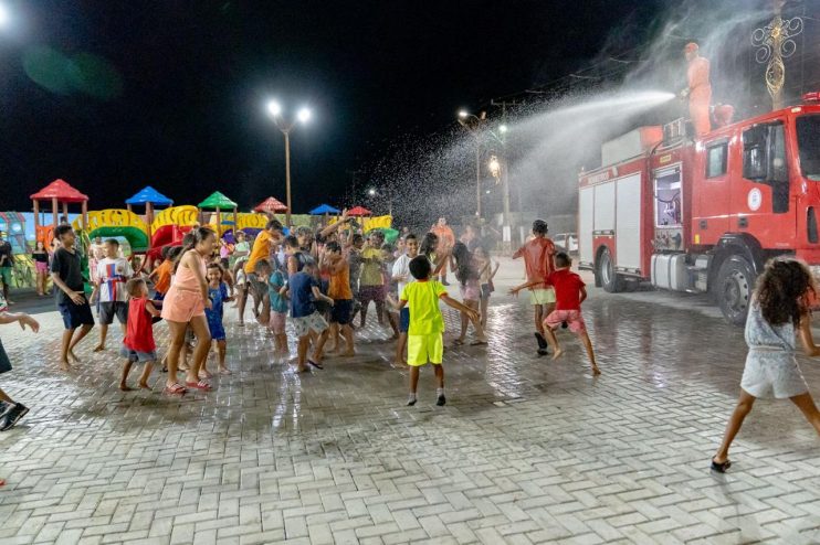 Porto Seguro: Natal do Bem leva magia e alegria para a Praça da Família 12