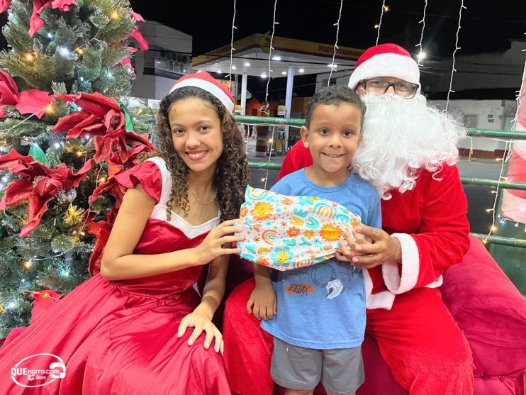 Coral natalino e visita do Papai Noel são as atrações da noite de abertura do Natal das Luzes de Itagimirim 16