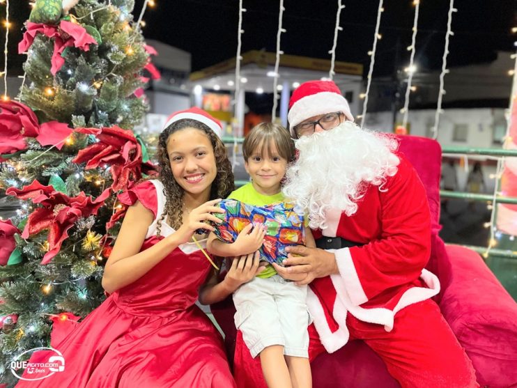 Coral natalino e visita do Papai Noel são as atrações da noite de abertura do Natal das Luzes de Itagimirim 17