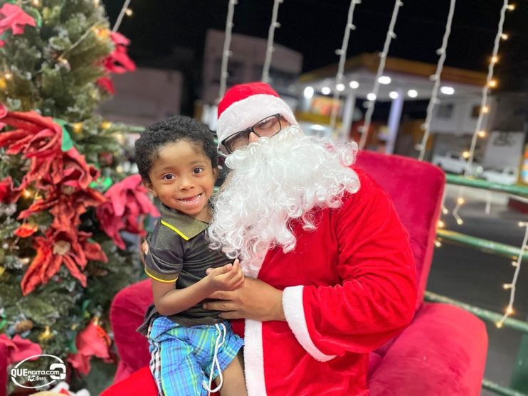 Coral natalino e visita do Papai Noel são as atrações da noite de abertura do Natal das Luzes de Itagimirim 23