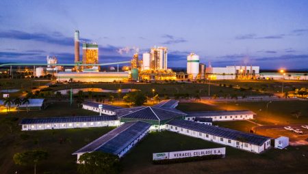 Fábrica da Veracel, em Eunápolis. Empresa possui operação em 11 municípios do sul da Bahia. (Foto: Ricardo Telles)