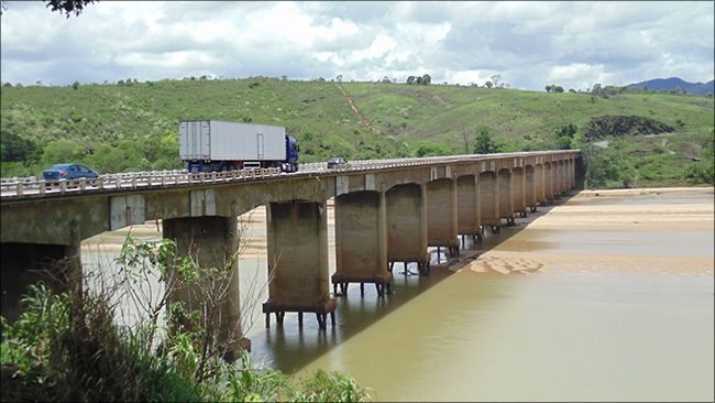 DNIT alerta para restrição do tráfego de veículos de carga na ponte sobre o Rio Jequitinhonha, na BR-101/BA, a partir deste domingo (19) 4