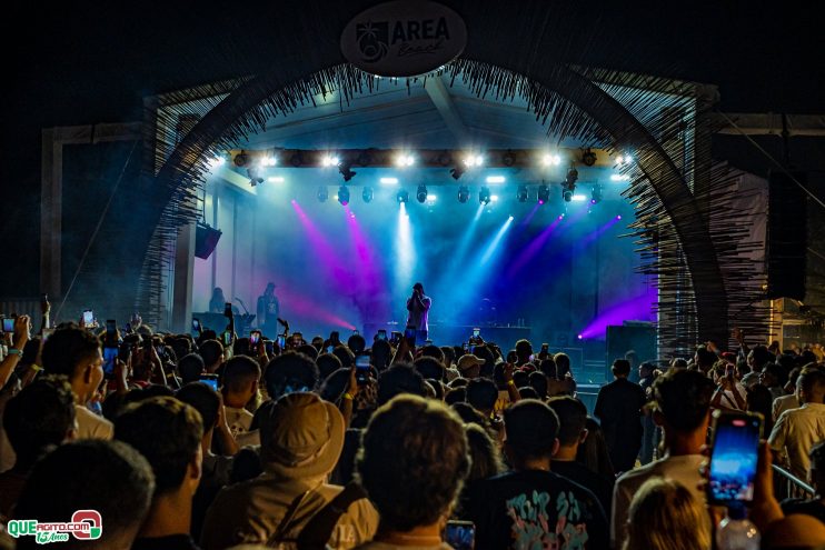 Wiu faz show histórico em Porto Seguro, durante a sua apresentação na Hype 073 326