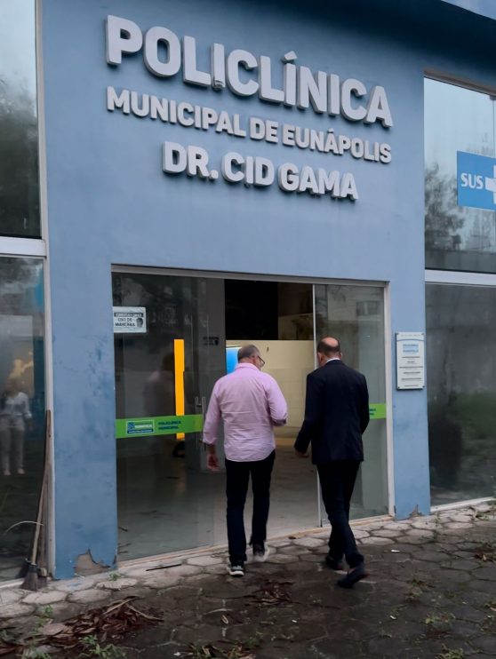 Prefeito Robério visita Policlínica Municipal, desativada pela gestão anterior 34