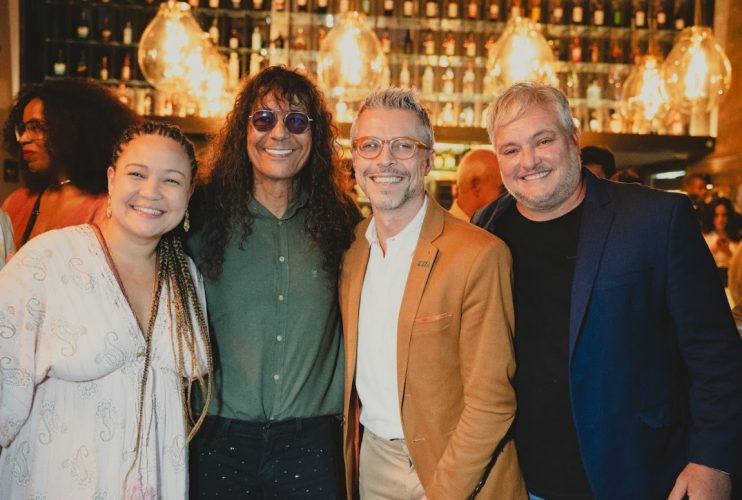 Luiz Caldas recebe a Medalha UBC em noite de celebração aos 40 anos do axé music em Salvador 19