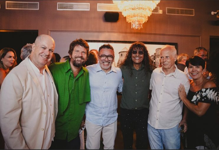 Luiz Caldas recebe a Medalha UBC em noite de celebração aos 40 anos do axé music em Salvador 17