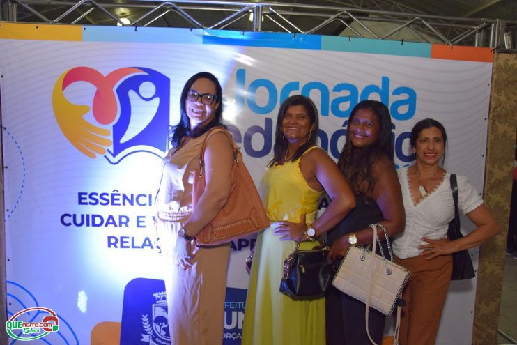 Abertura da Jornada Pedagógica reúne mais de mil e quinhentos profissionais da educação em Eunápolis 43