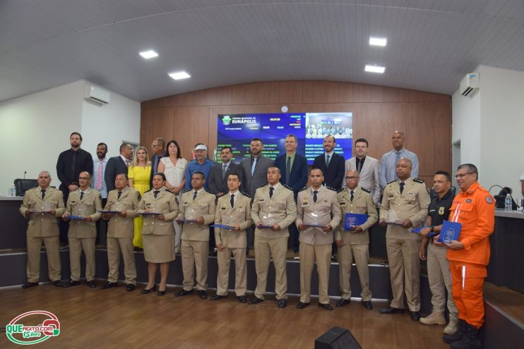 Câmara de Eunápolis celebra os 200 anos da PMBA em sessão especial 57