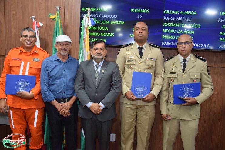 Câmara de Eunápolis celebra os 200 anos da PMBA em sessão especial 62